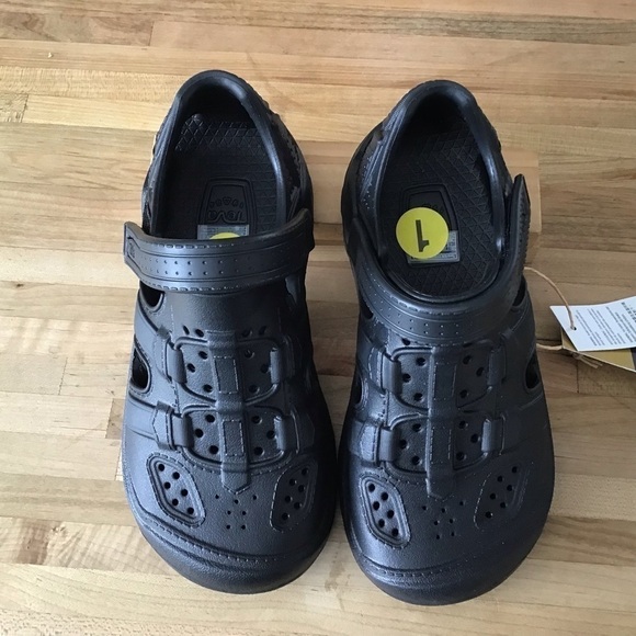 NWT Teva Omnium Drift water shoes. Little boy size 1. - Picture 2 of 7